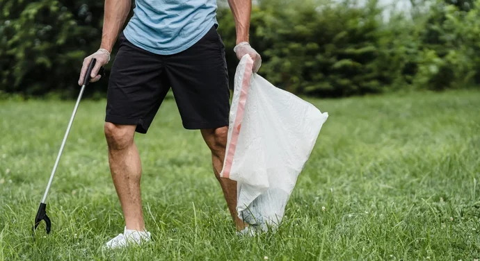 Professional leaf raking services in Lubbock, TX